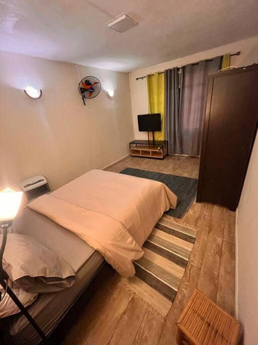 Apartment With Private Rooftop 450 M From The